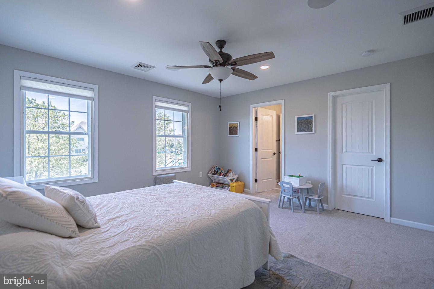 Bethlehem, Pennsylvania, 18020, United States, 4 Bedrooms Bedrooms, ,5 BathroomsBathrooms,Residential,Pending,1968396