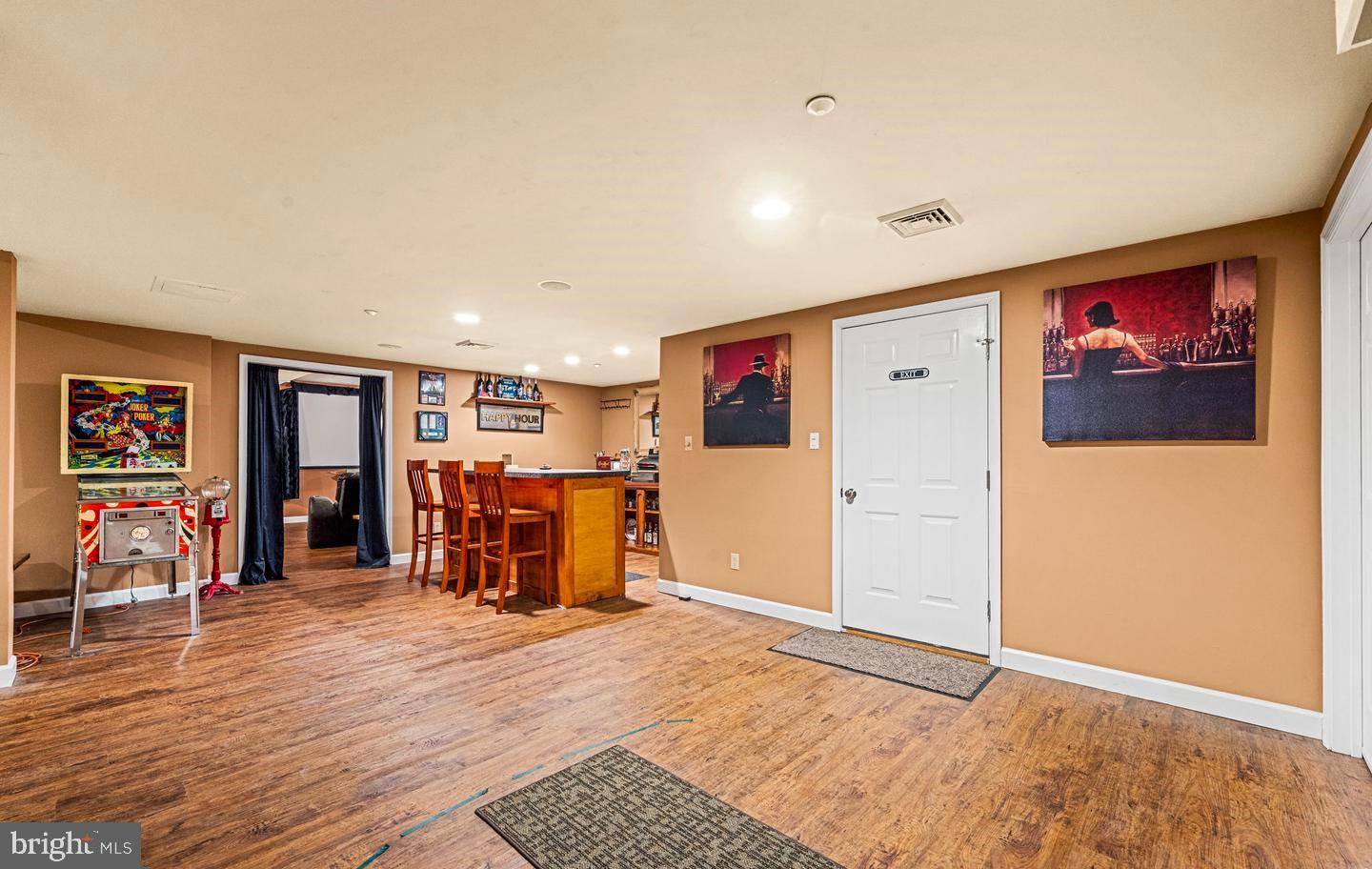 Chalfont, Pennsylvania, 18914, United States, 5 Bedrooms Bedrooms, ,4 BathroomsBathrooms,Residential,Active,2006906