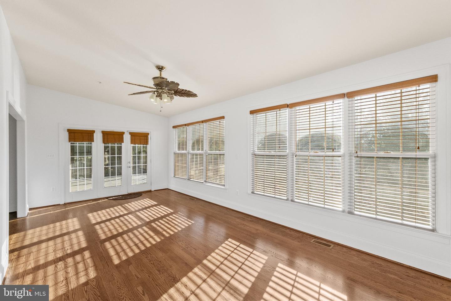 Clarksburg, Maryland, 20871, United States, 5 Bedrooms Bedrooms, ,5 BathroomsBathrooms,Residential,Active,2001354