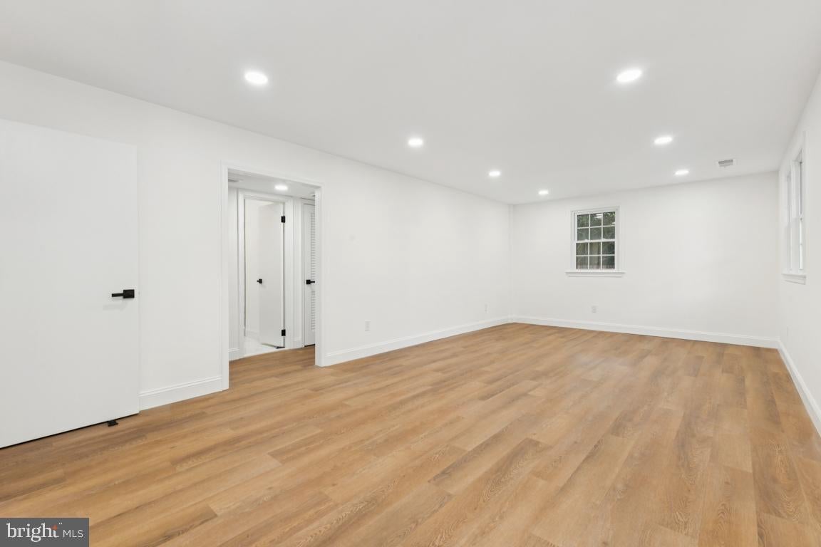 Arlington, Virginia, 22207, United States, 4 Bedrooms Bedrooms, ,3 BathroomsBathrooms,Residential,Active,1934775