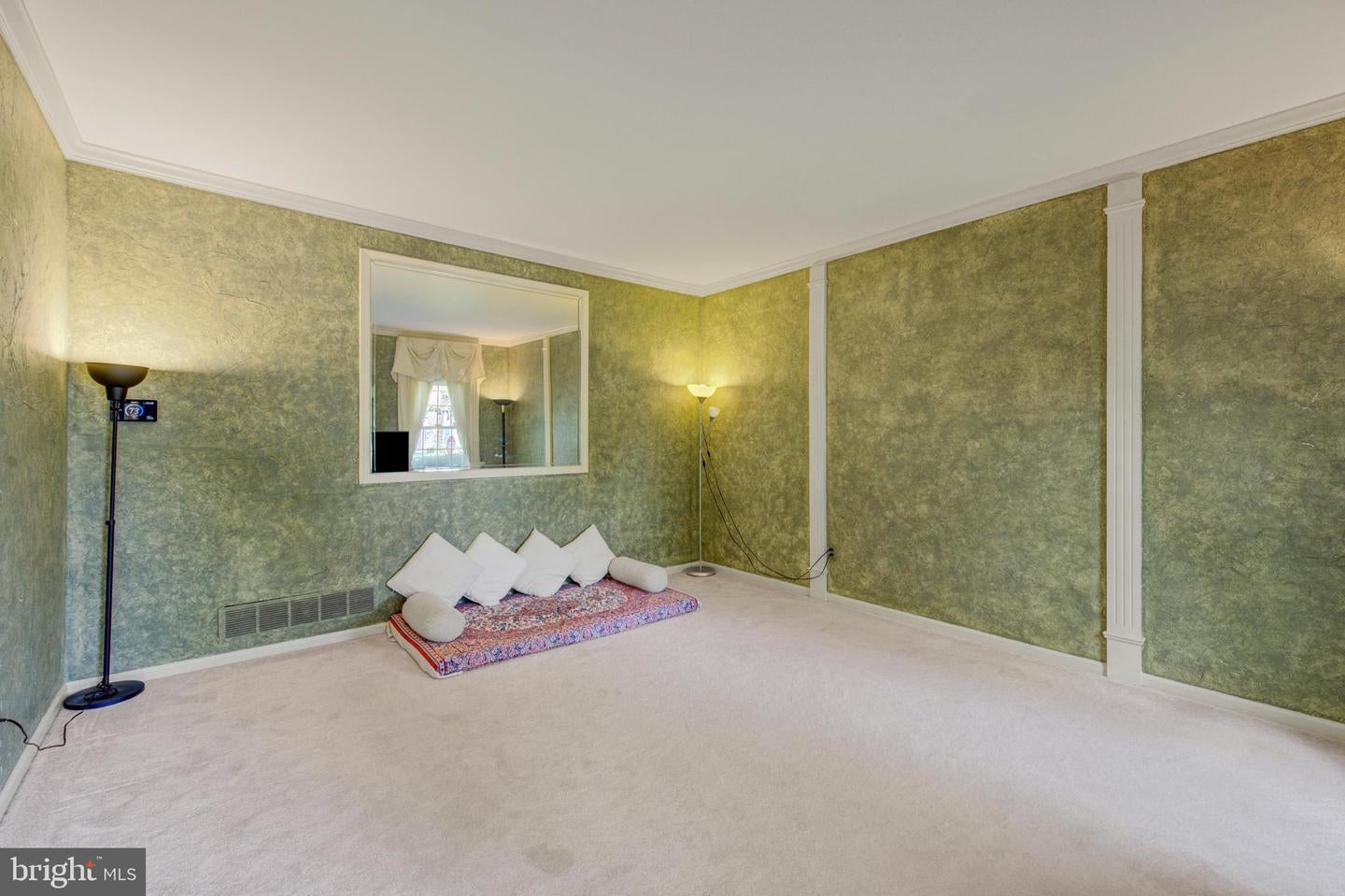 Plainsboro, New Jersey, 08536, United States, 5 Bedrooms Bedrooms, ,4 BathroomsBathrooms,Residential,Active,1936613