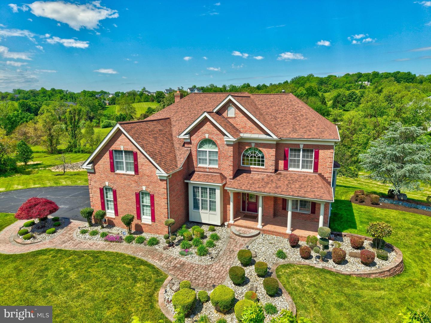 Leesburg, Virginia, 20175, United States, 5 Bedrooms Bedrooms, ,5 BathroomsBathrooms,Residential,Active,2021689