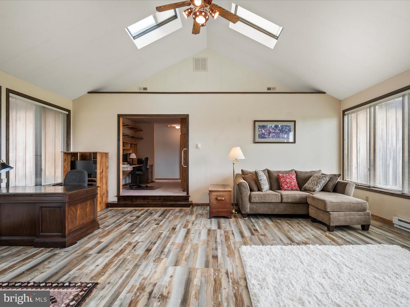 Berryville, Virginia, 22611, United States, 4 Bedrooms Bedrooms, ,3 BathroomsBathrooms,Residential,Active,1884871