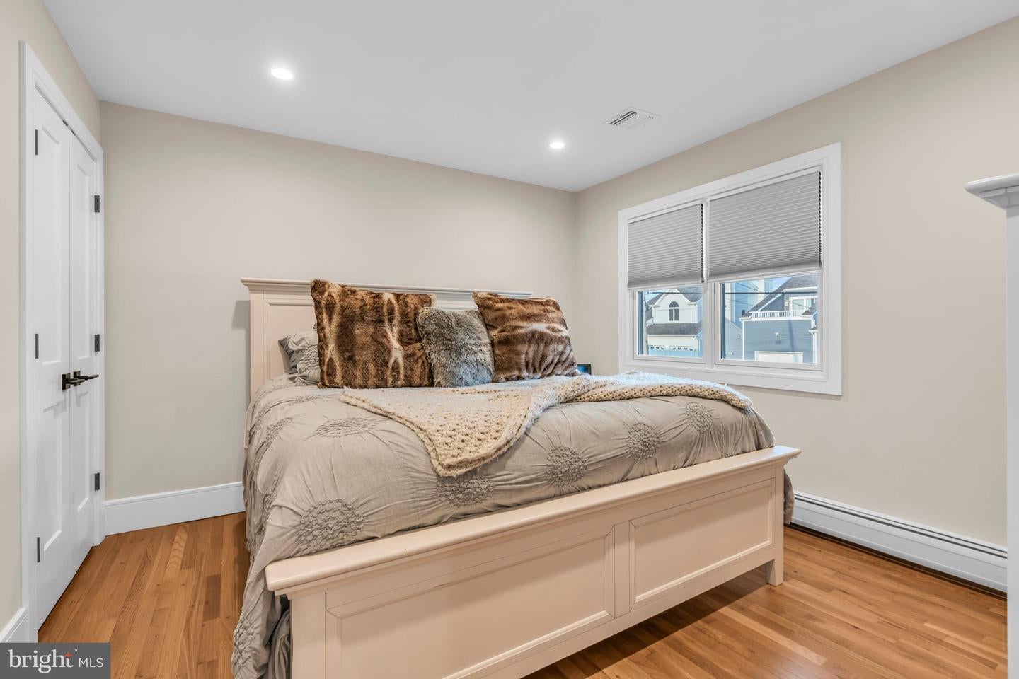 Toms River, New Jersey, 08753, United States, 5 Bedrooms Bedrooms, ,3 BathroomsBathrooms,Residential,Active,1952597