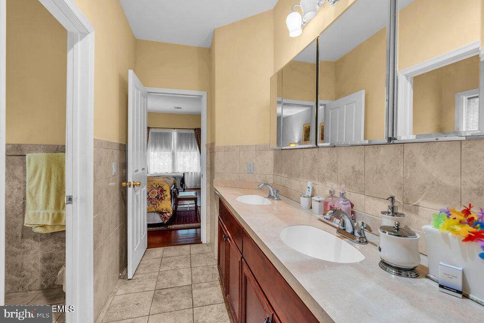 Jackson, New Jersey, 08527, United States, 5 Bedrooms Bedrooms, ,5 BathroomsBathrooms,Residential,Active,1863303