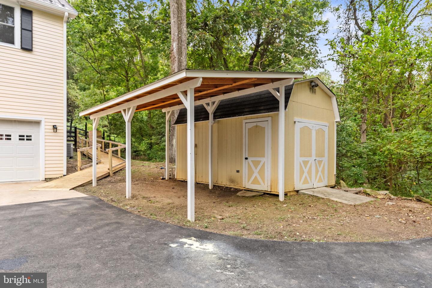 Lovettsville, Virginia, 20180, United States, ,2 BathroomsBathrooms,Residential,Active,1954034