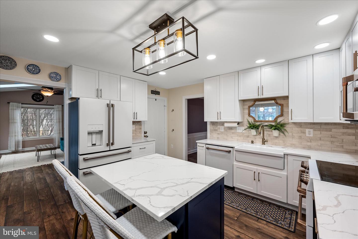 Centreville, Virginia, 20120, United States, 4 Bedrooms Bedrooms, ,3 BathroomsBathrooms,Residential,Active,2015484