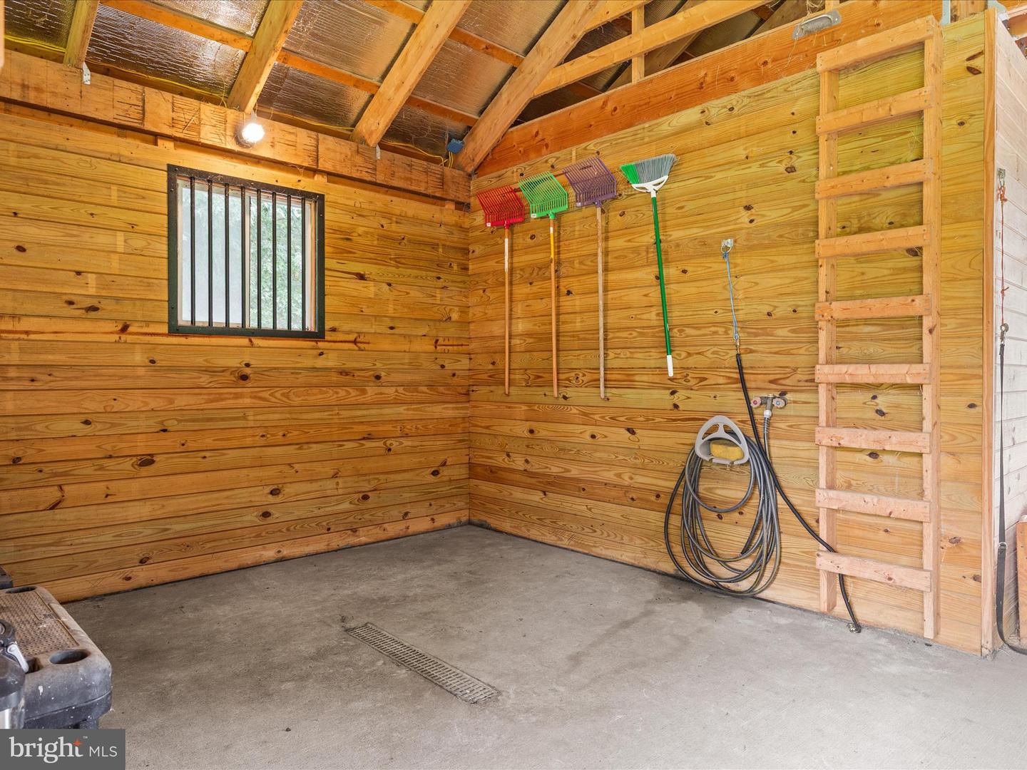Amissville, Virginia, 20106, United States, 4 Bedrooms Bedrooms, ,4 BathroomsBathrooms,Residential,Active,1929462