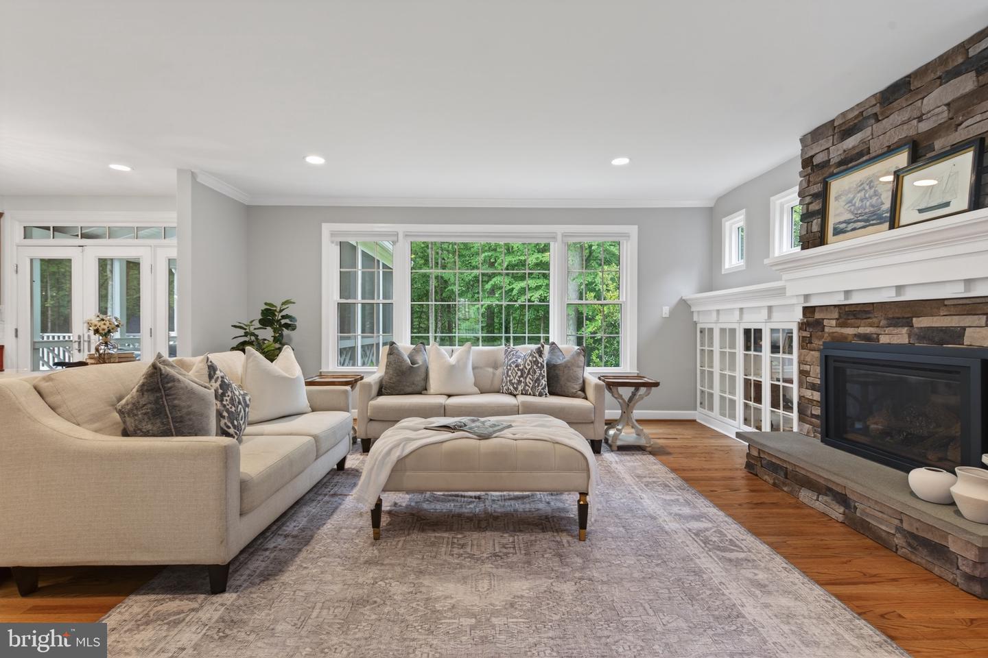 Fairfax Station, Virginia, 22039, United States, 5 Bedrooms Bedrooms, ,5 BathroomsBathrooms,Residential,Pending,2045787
