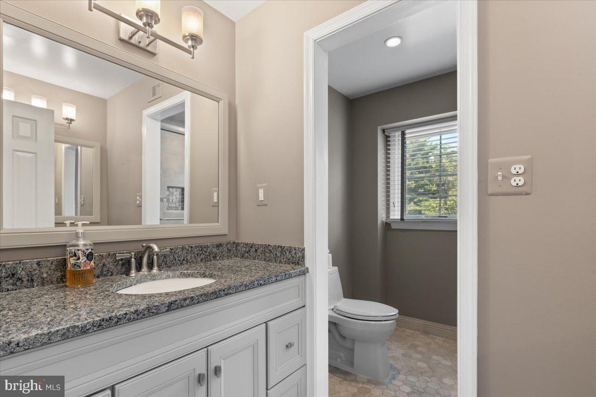 Great Falls, Virginia, 22066, United States, 5 Bedrooms Bedrooms, ,3 BathroomsBathrooms,Residential,Active,1941376