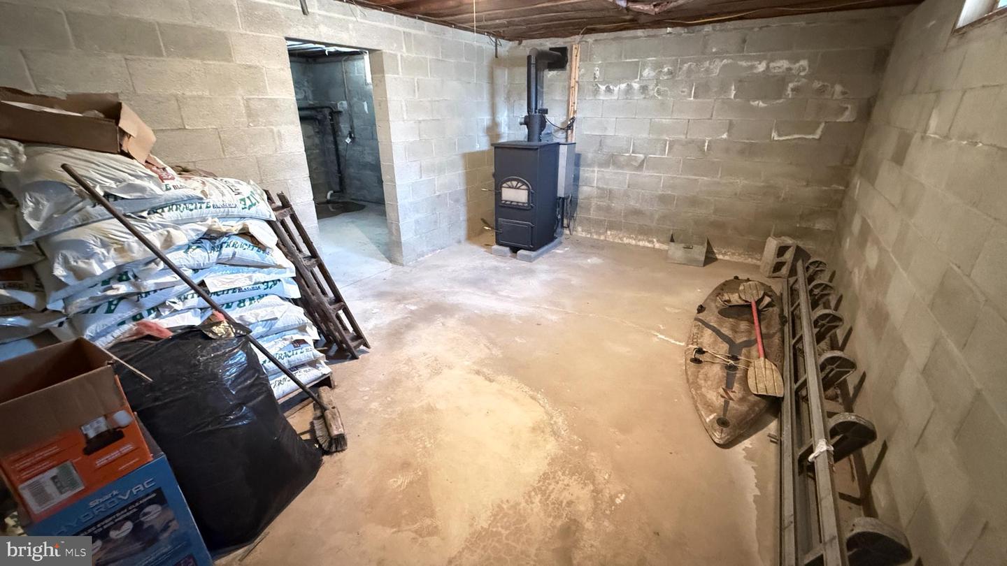 Waymart, Pennsylvania, 18472, United States, 4 Bedrooms Bedrooms, ,2 BathroomsBathrooms,Residential,Active,2007156