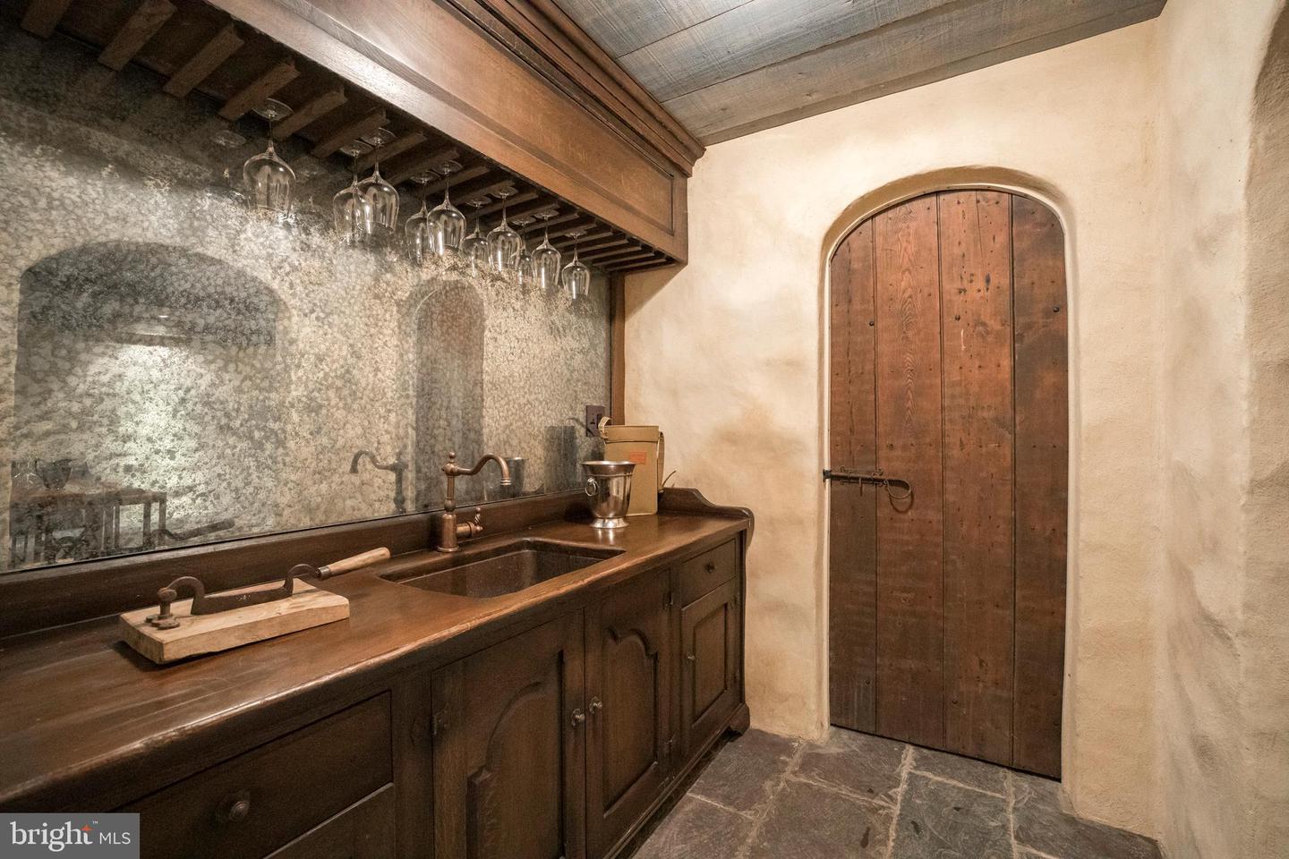 Kennett Square, Pennsylvania, 19348, United States, ,9 BathroomsBathrooms,Residential,Active,1704224