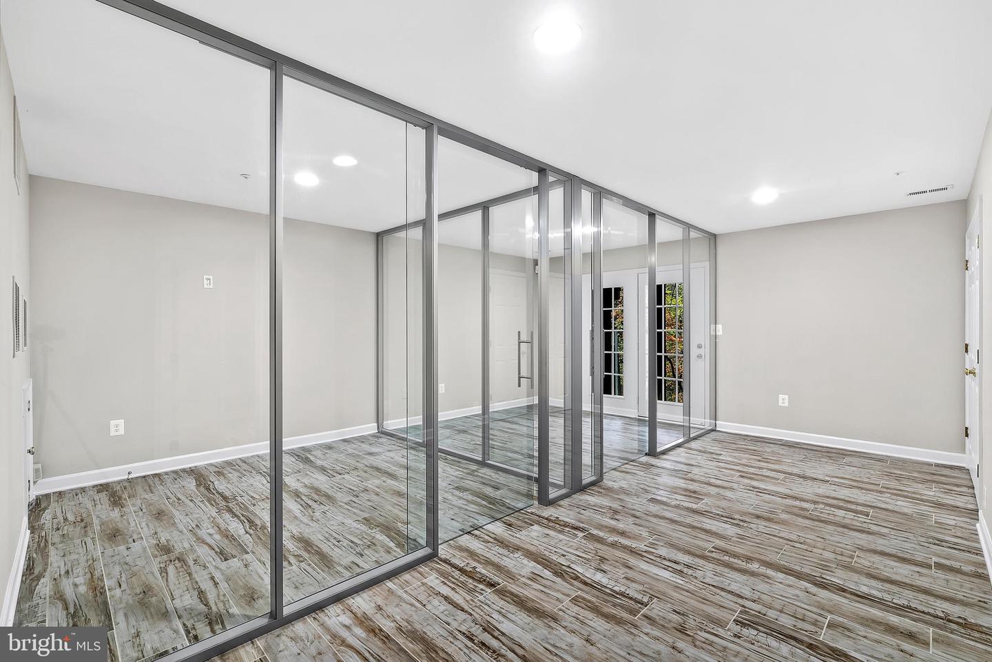 Potomac, Maryland, 20854, United States, 4 Bedrooms Bedrooms, ,4 BathroomsBathrooms,Residential,Active,1973311