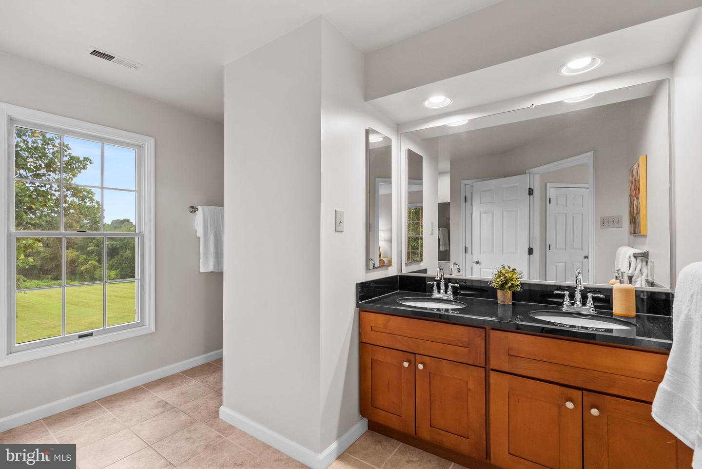 Clarksville, Maryland, 21029, United States, 6 Bedrooms Bedrooms, ,4 BathroomsBathrooms,Residential,Active,1919386