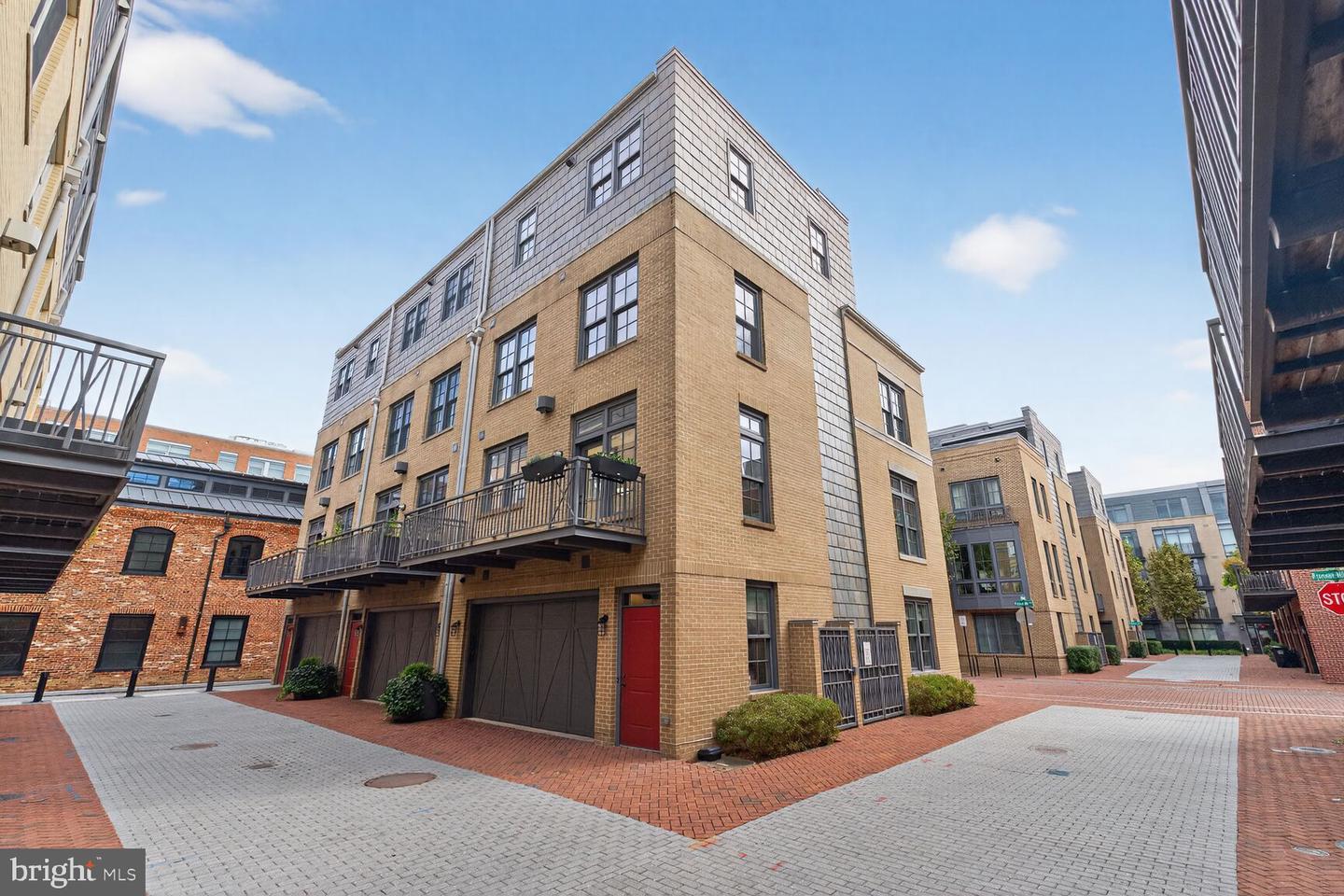 Alexandria, Virginia, 22314, United States, 4 Bedrooms Bedrooms, ,5 BathroomsBathrooms,Residential,Active,1959984