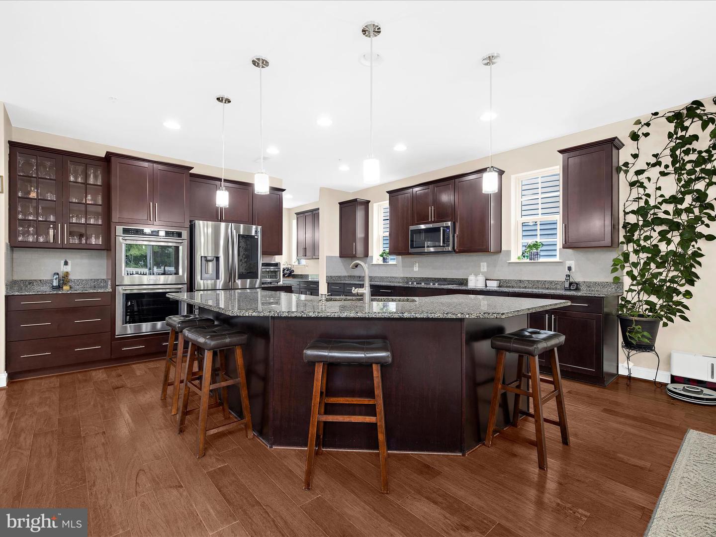 Ellicott City, Maryland, 21042, United States, 6 Bedrooms Bedrooms, ,5 BathroomsBathrooms,Residential,Active,1914763