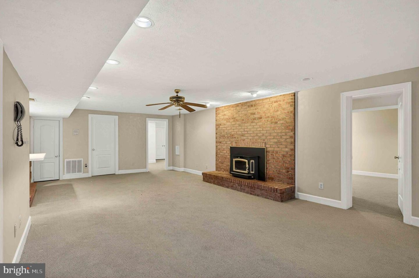 Clifton, Virginia, 20124, United States, 5 Bedrooms Bedrooms, ,6 BathroomsBathrooms,Residential,Active,2025639