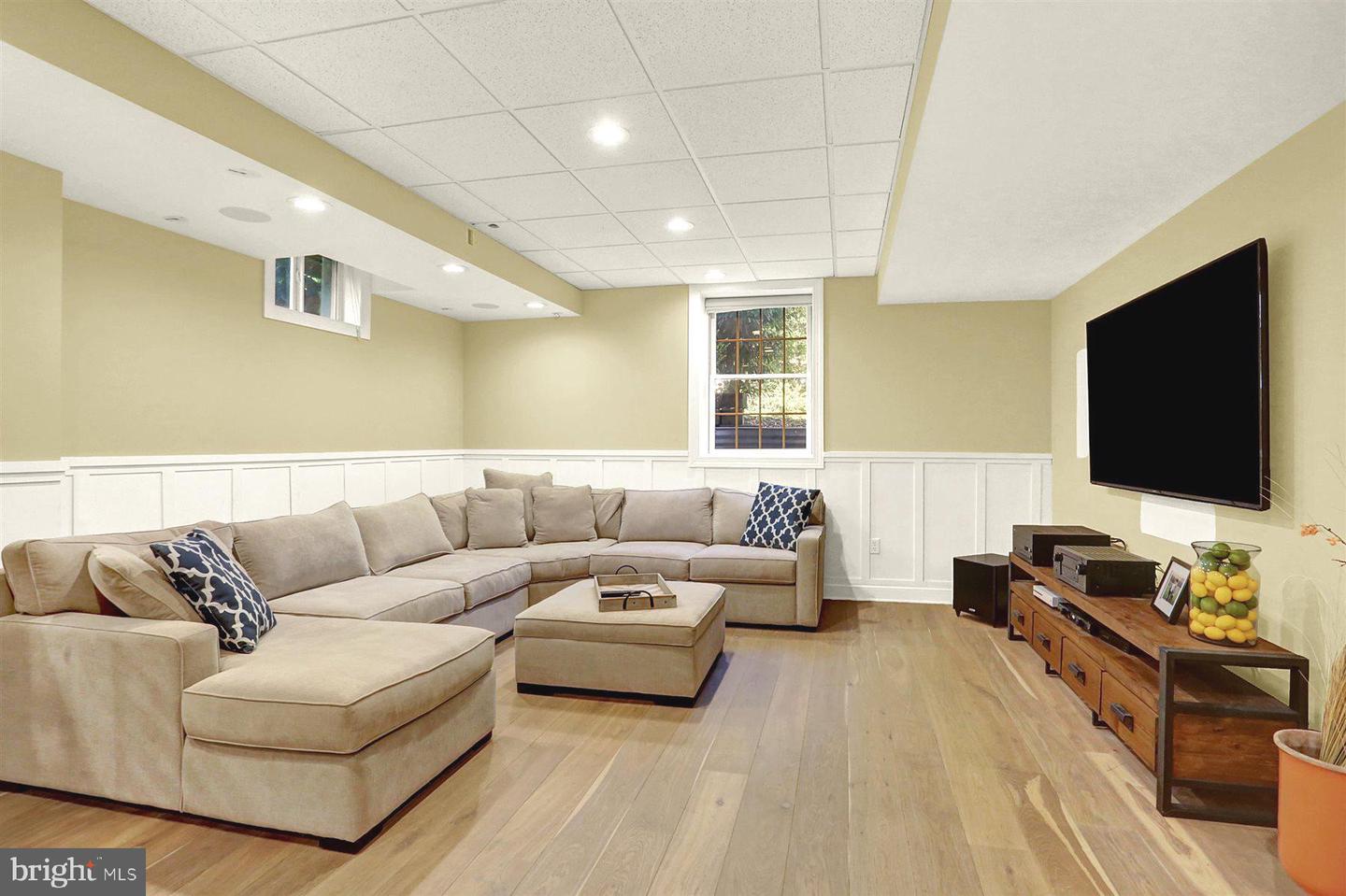 Mechanicsburg, Pennsylvania, 17050, United States, 4 Bedrooms Bedrooms, ,6 BathroomsBathrooms,Residential,Active,1941336
