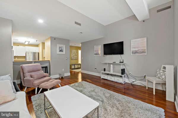 1500 CHESTNUT ST APT 10E, PHILADELPHIA, PA 19102, photo 4 of 13