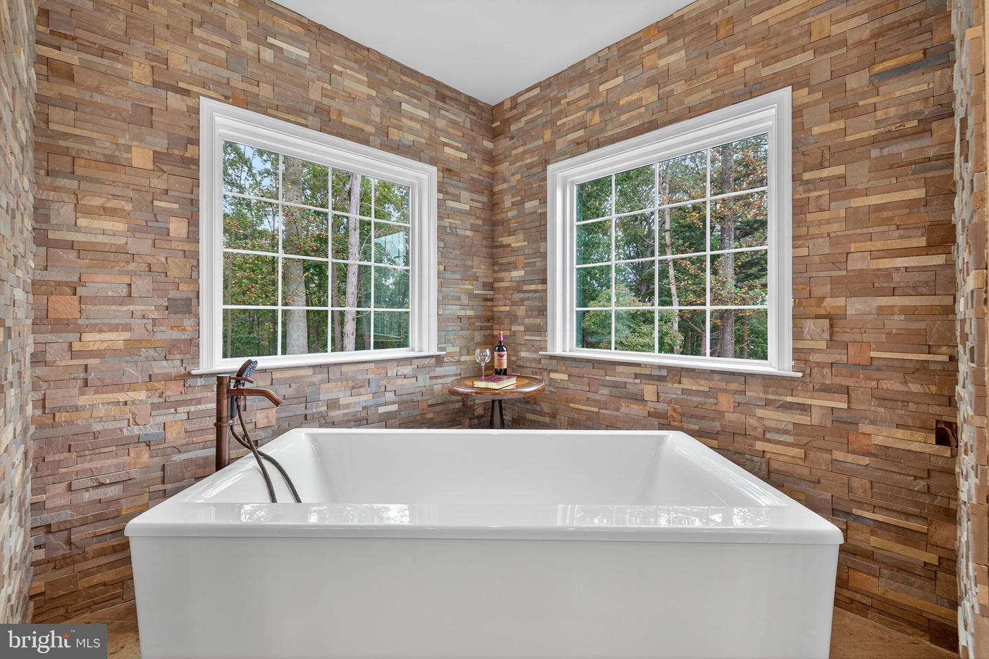 Ashburn, Virginia, 20148, United States, 5 Bedrooms Bedrooms, ,6 BathroomsBathrooms,Residential,Active,1952301