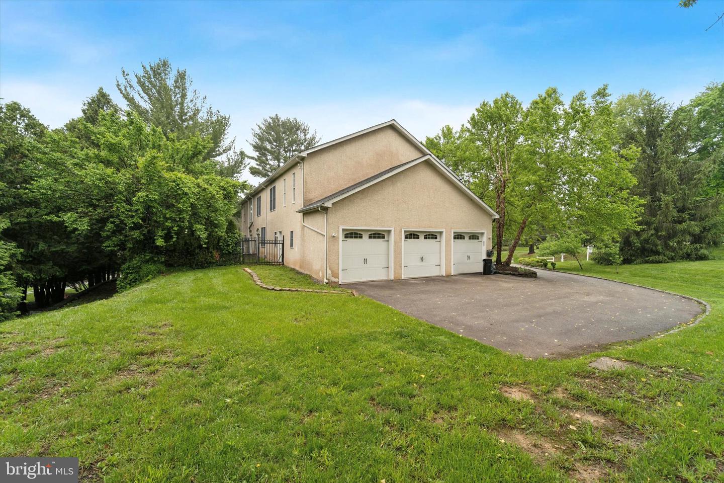Newtown Square, Pennsylvania, 19073, United States, 5 Bedrooms Bedrooms, ,7 BathroomsBathrooms,Residential,Active,1820371