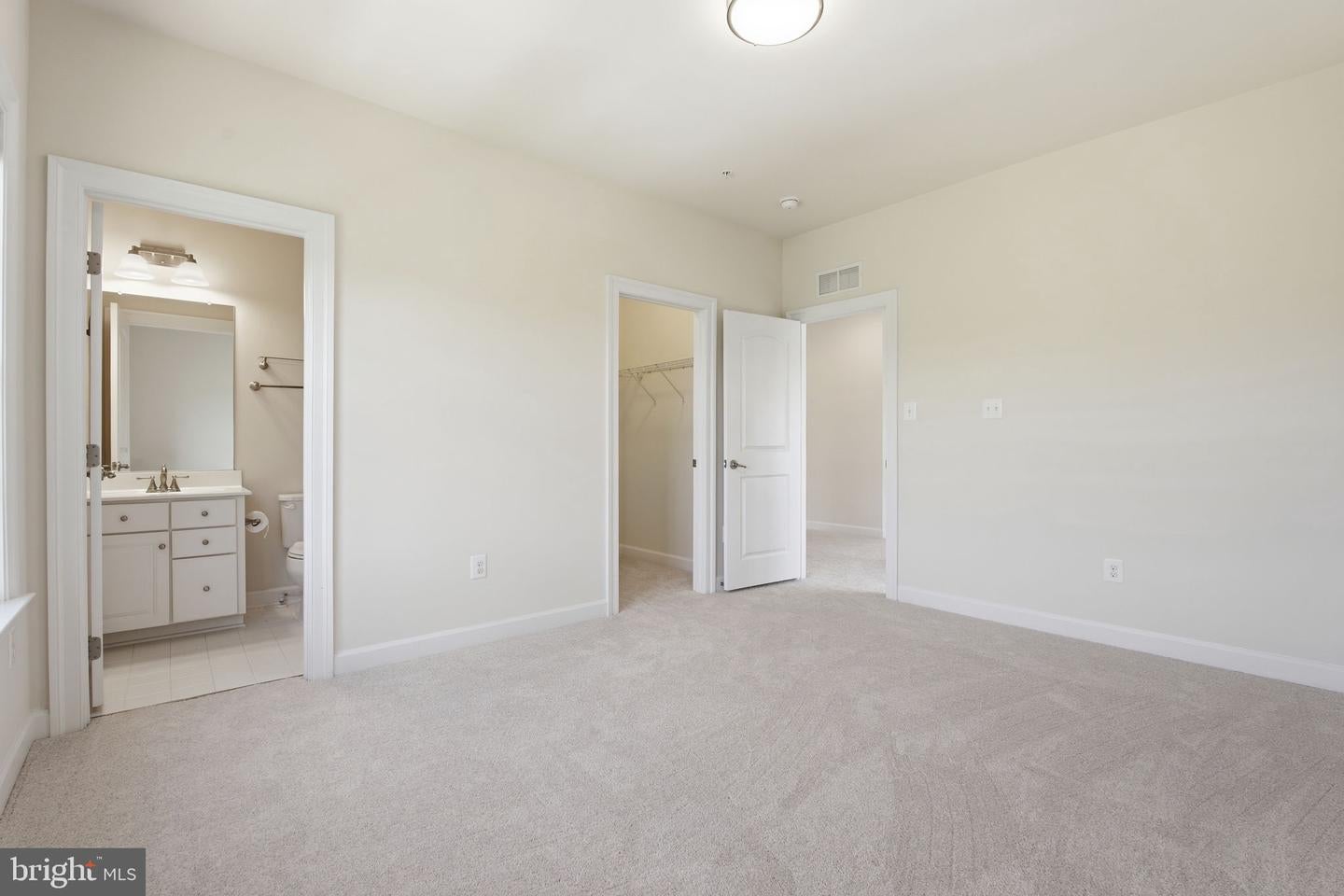 Clarksburg, Maryland, 20871, United States, 5 Bedrooms Bedrooms, ,5 BathroomsBathrooms,Residential,Contingent,2045769