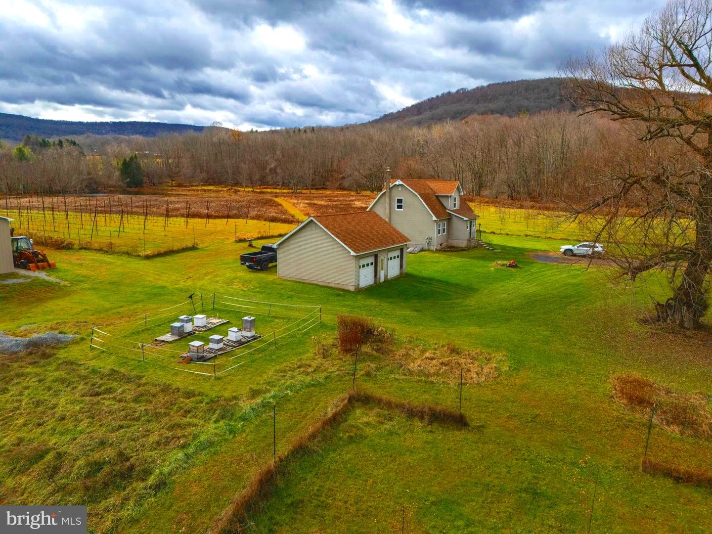 Waymart, Pennsylvania, 18472, United States, 4 Bedrooms Bedrooms, ,2 BathroomsBathrooms,Residential,Active,2007156
