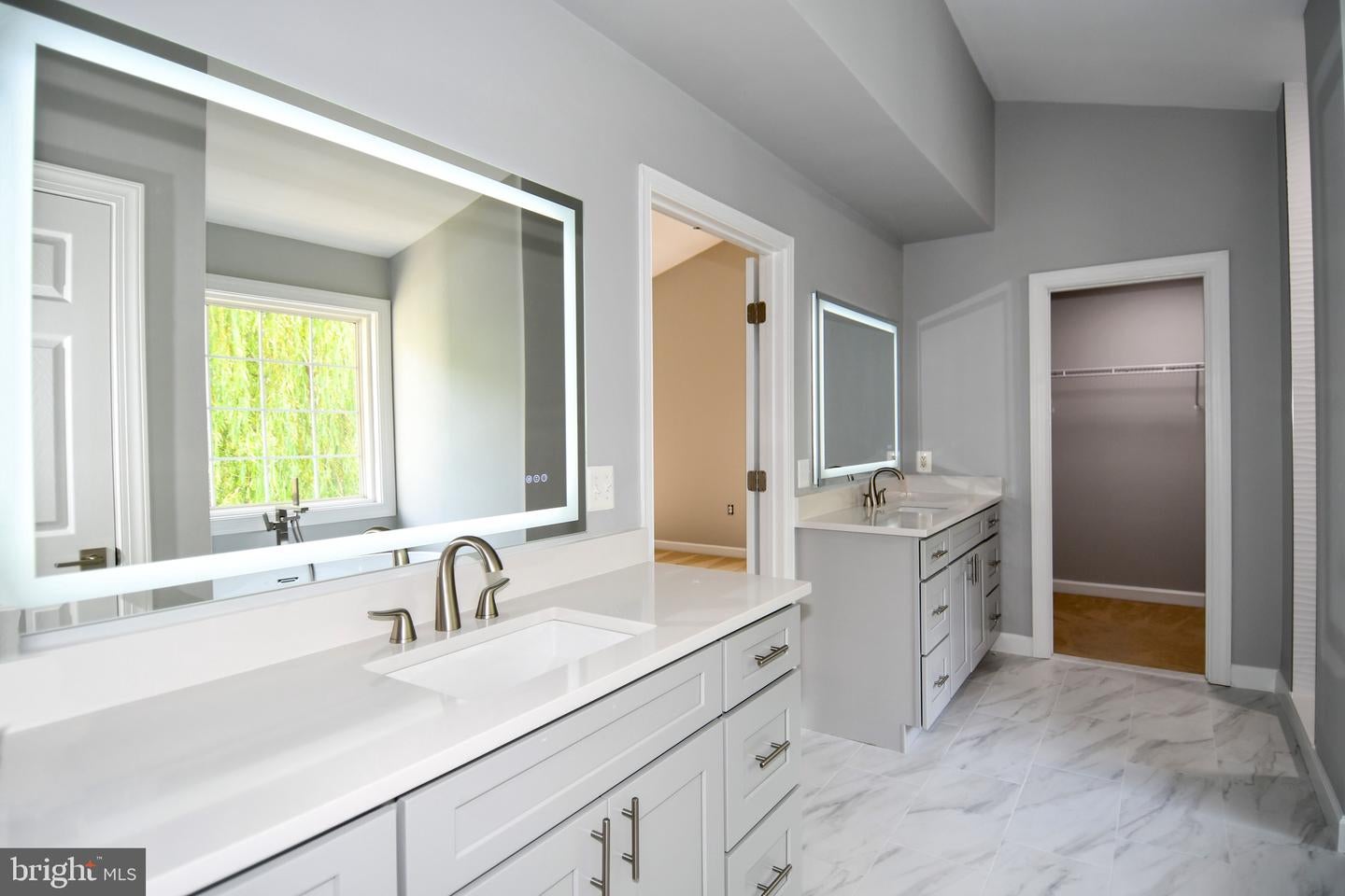 Ashburn, Virginia, 20147, United States, 6 Bedrooms Bedrooms, ,5 BathroomsBathrooms,Residential,Active,1914776