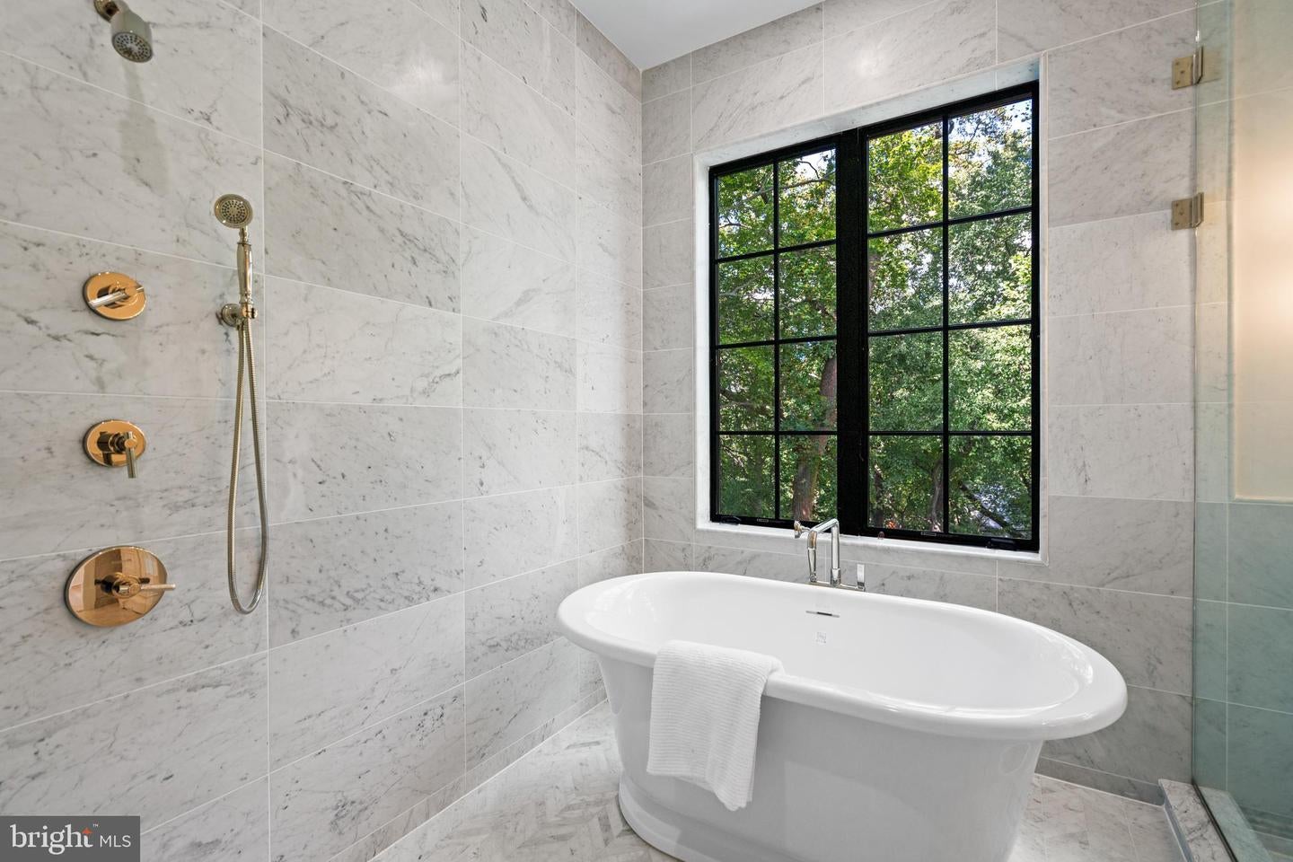 Washington, District Of Columbia, 20016, United States, 6 Bedrooms Bedrooms, ,8 BathroomsBathrooms,Residential,Active,1934802