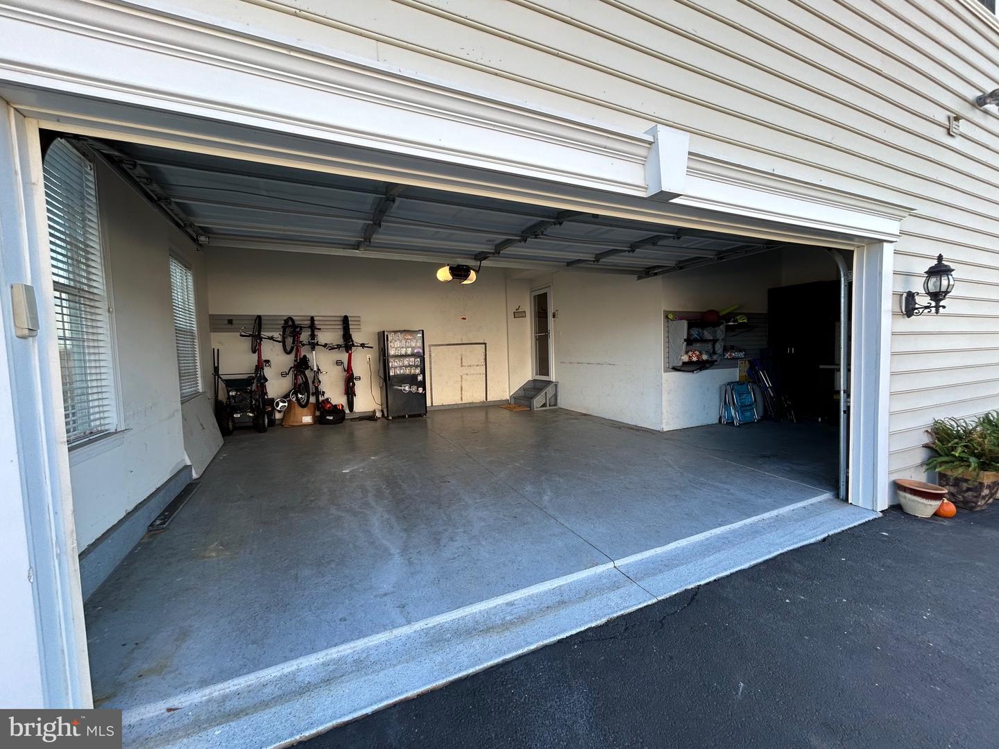 Downingtown, Pennsylvania, 19335, United States, ,5 BathroomsBathrooms,Residential,Pending,1703596