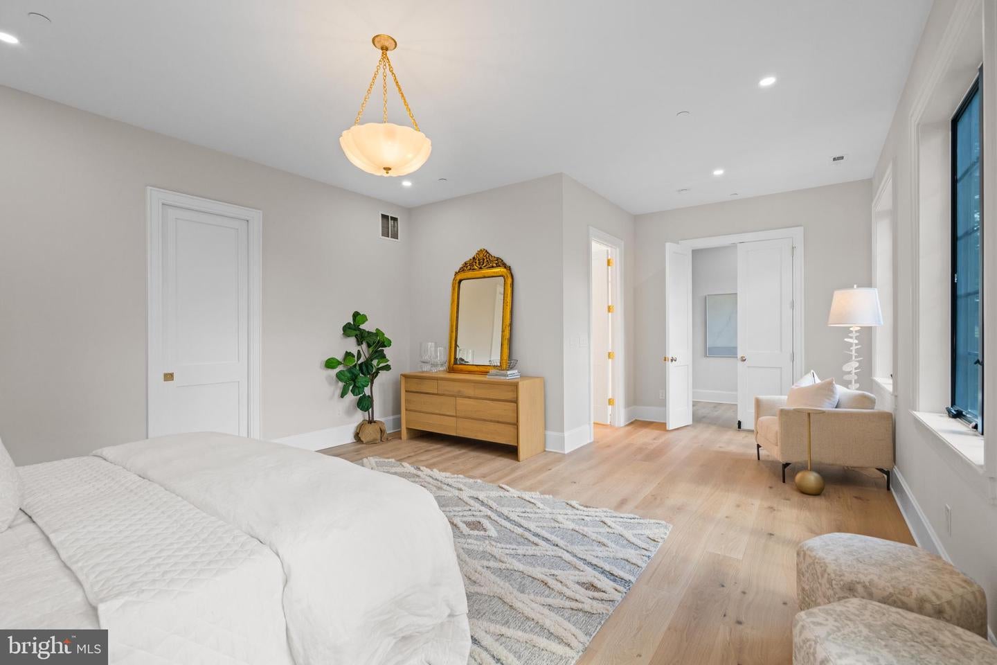 Washington, District Of Columbia, 20016, United States, 6 Bedrooms Bedrooms, ,8 BathroomsBathrooms,Residential,Active,1934802