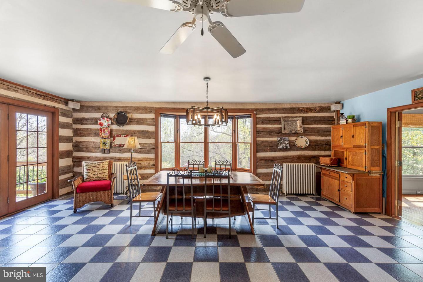 Winchester, Virginia, 22602, United States, 4 Bedrooms Bedrooms, ,4 BathroomsBathrooms,Residential,Active,2041509
