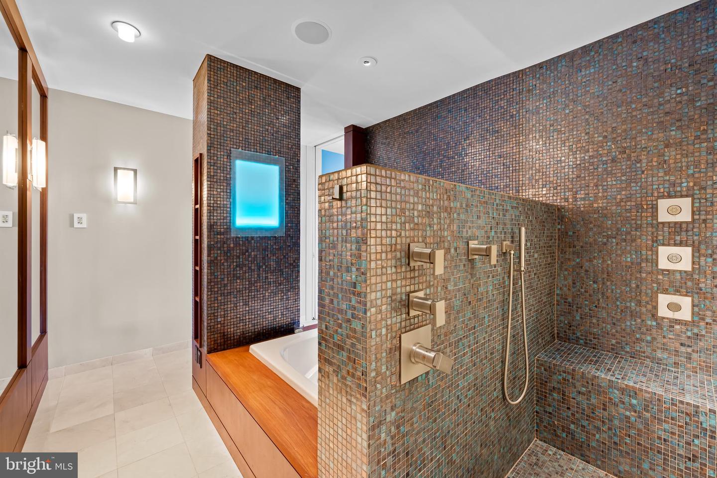 Baltimore, Maryland, 21202, United States, 3 Bedrooms Bedrooms, ,4 BathroomsBathrooms,Residential,Active,1963429