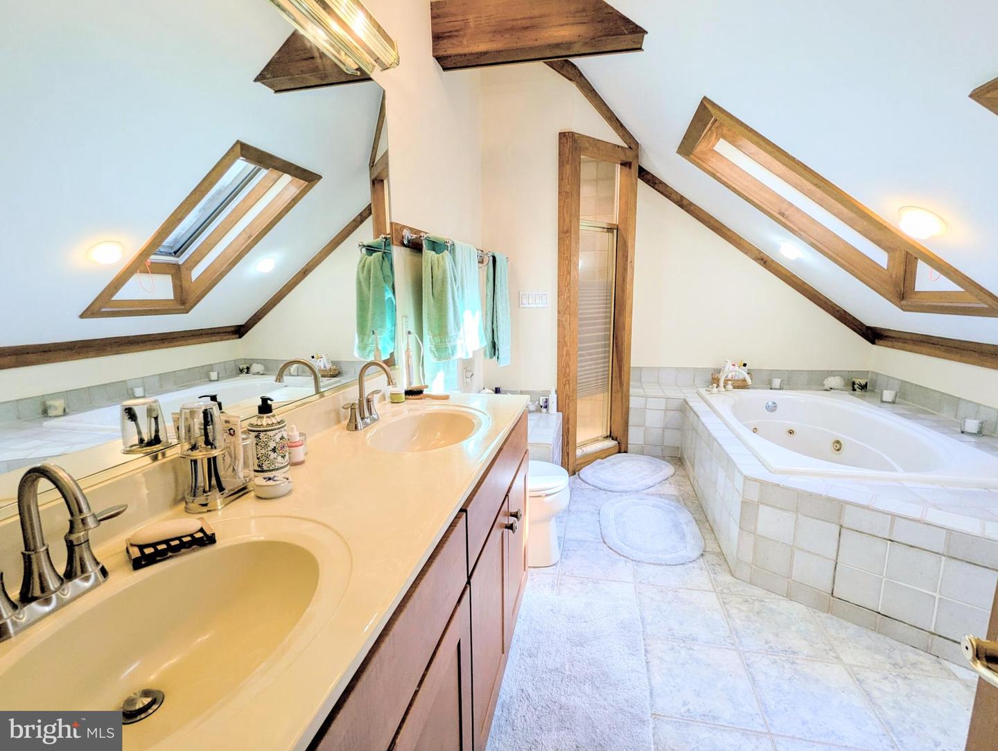 Queenstown, Maryland, 21658, United States, 4 Bedrooms Bedrooms, ,3 BathroomsBathrooms,Residential,Active,1973642