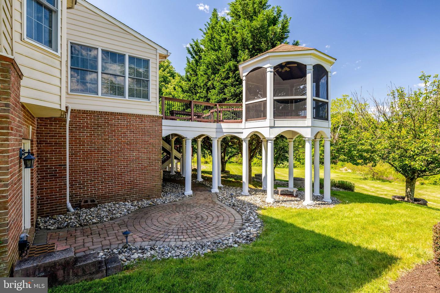 Leesburg, Virginia, 20175, United States, 5 Bedrooms Bedrooms, ,5 BathroomsBathrooms,Residential,Active,2021689