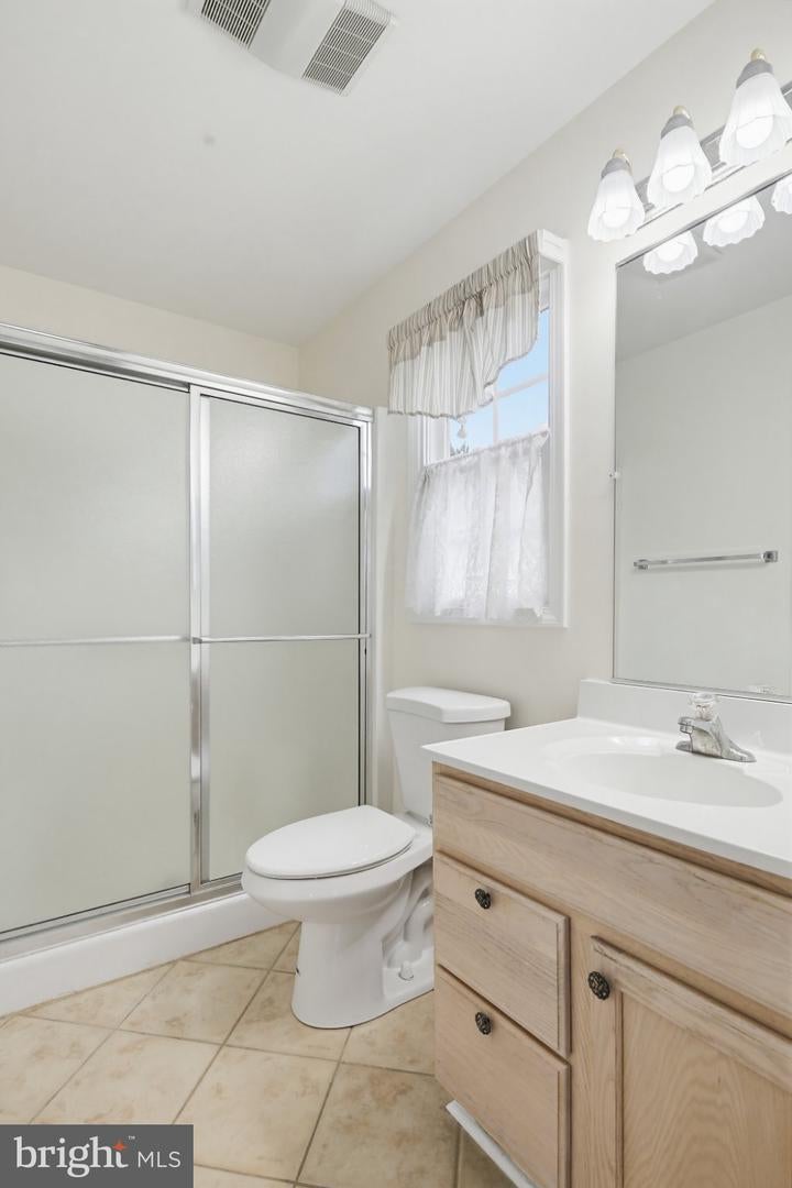 Edgewater, Maryland, 21037, United States, 3 Bedrooms Bedrooms, ,3 BathroomsBathrooms,Residential,Active,2028218