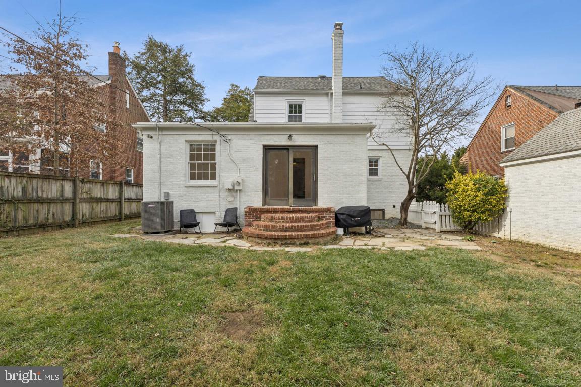 Arlington, Virginia, 22203, United States, 3 Bedrooms Bedrooms, ,3 BathroomsBathrooms,Residential,Active,2007962