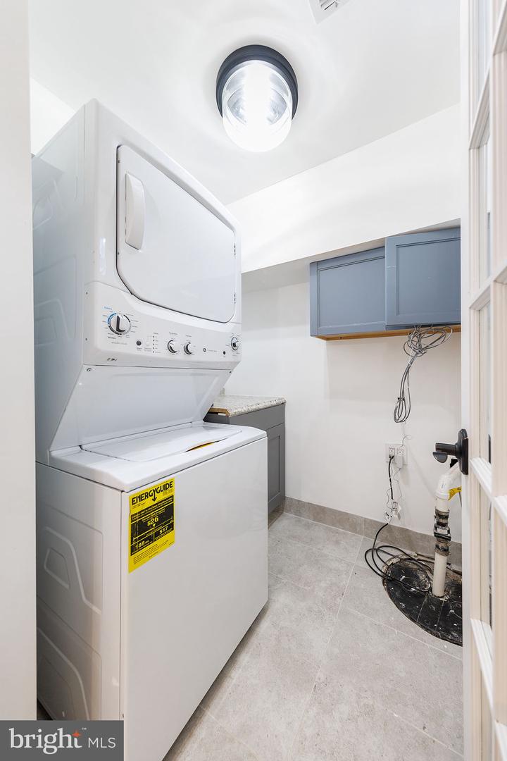 Washington, District Of Columbia, 20018, United States, 6 Bedrooms Bedrooms, ,5 BathroomsBathrooms,Residential,Active,1964489