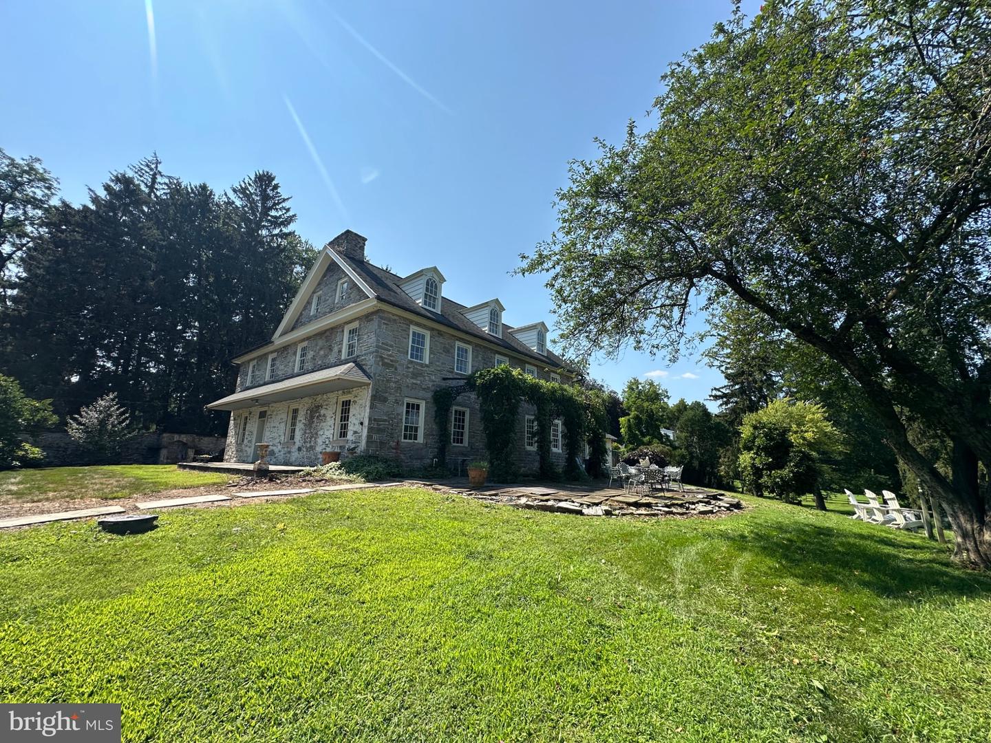 Lancaster, Pennsylvania, 17601, United States, 5 Bedrooms Bedrooms, ,3 BathroomsBathrooms,Residential,Active,1934784