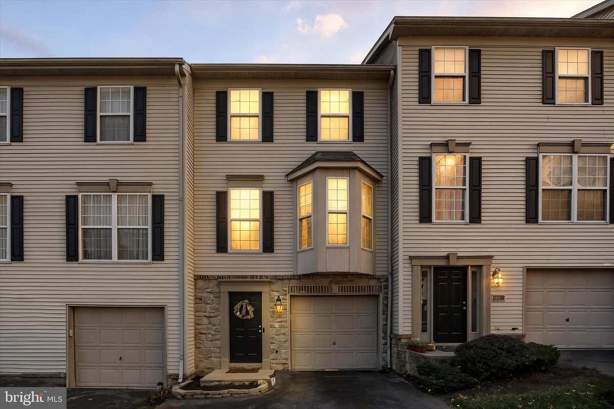 2718 HUNT CLUB DR 3, YORK, PA 17402 RE/MAX
