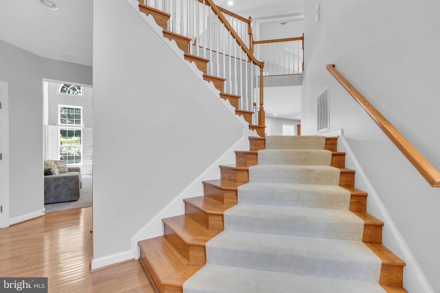 Manassas, Virginia, 20112, United States, 6 Bedrooms Bedrooms, ,5 BathroomsBathrooms,Residential,Active,2052030