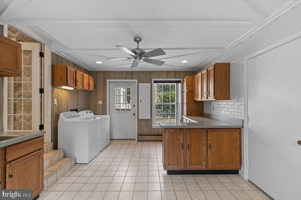 Great Falls, Virginia, 22066, United States, 5 Bedrooms Bedrooms, ,3 BathroomsBathrooms,Residential,Active,1941376