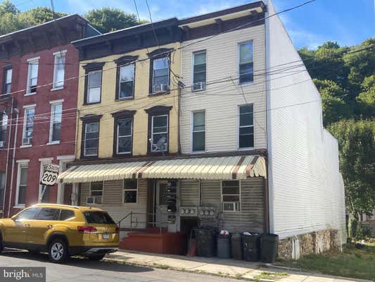 716 W MARKET ST, POTTSVILLE, PA 17901 - Image 1