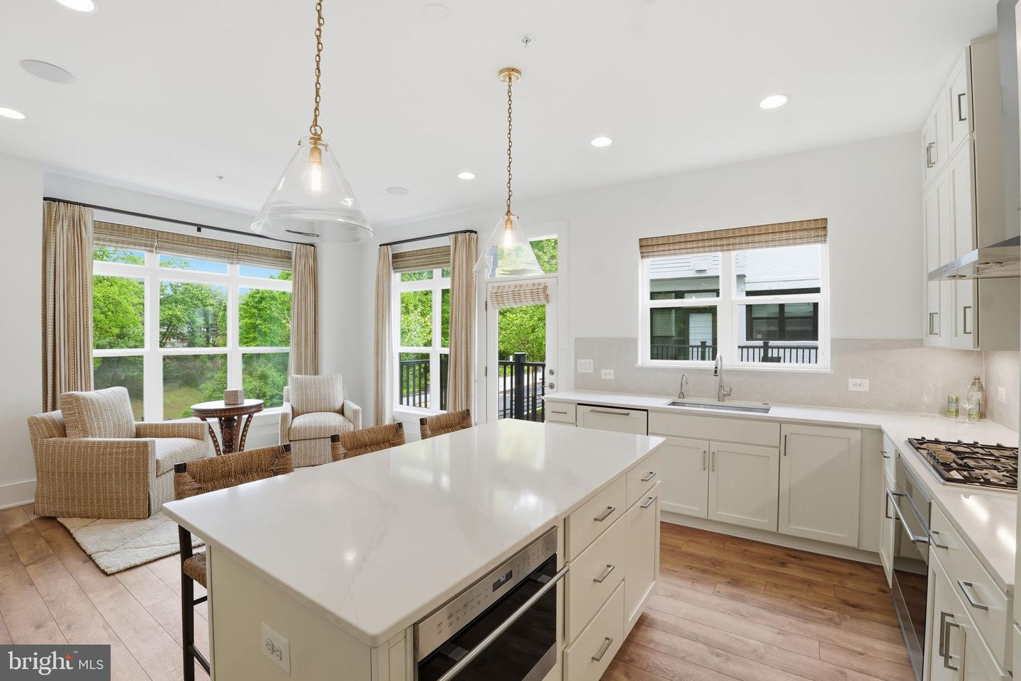 Potomac, Maryland, 20854, United States, 3 Bedrooms Bedrooms, ,5 BathroomsBathrooms,Residential,Active,2044555