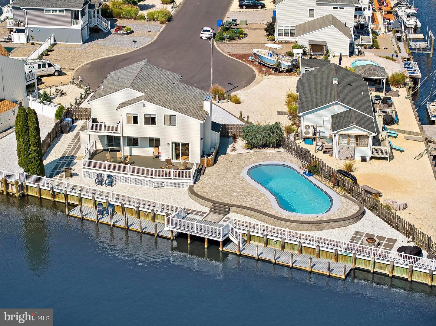 Manahawkin, New Jersey, 08050, United States, 4 Bedrooms Bedrooms, ,3 BathroomsBathrooms,Residential,Active,1885030