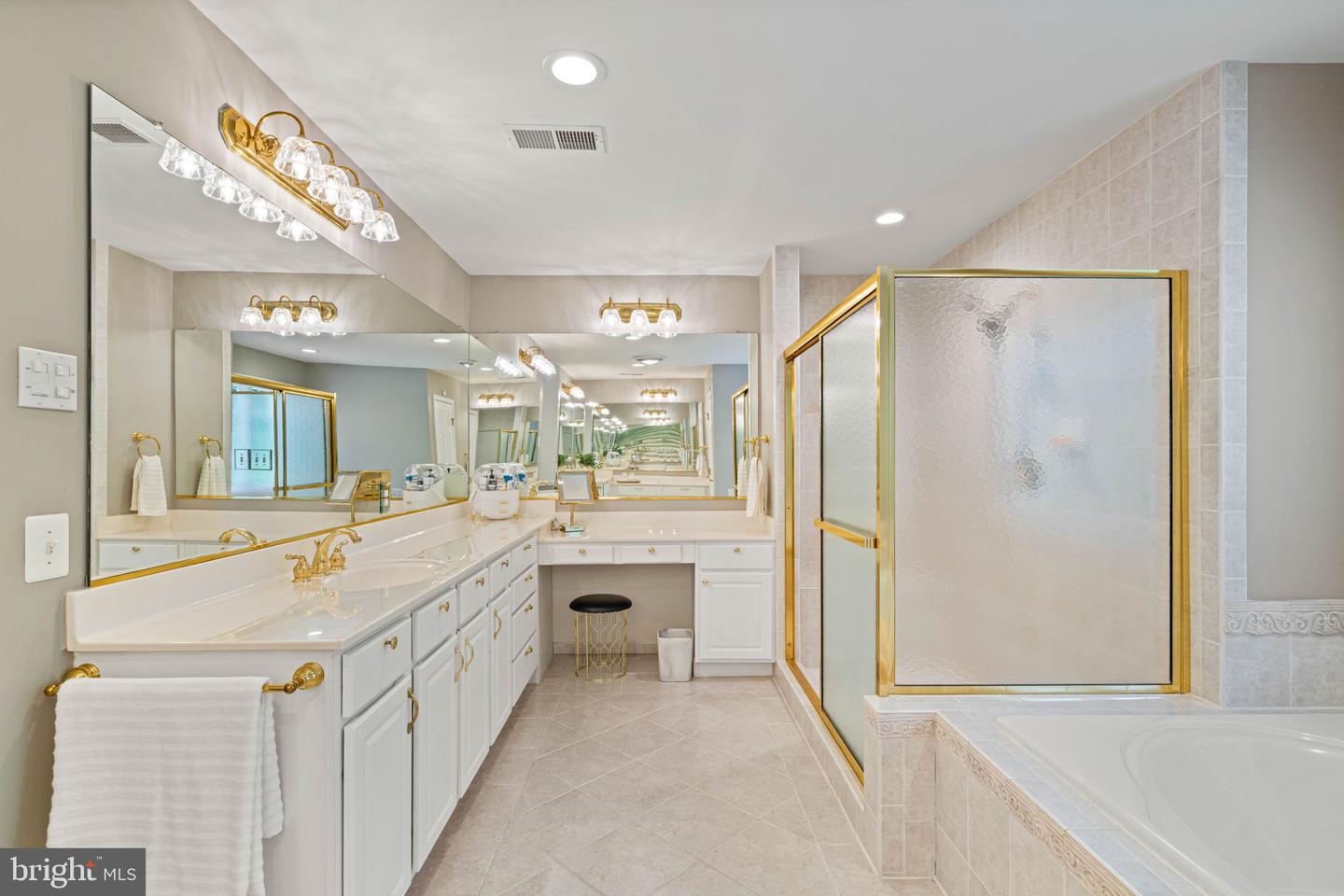 Springfield, Virginia, 22153, United States, 6 Bedrooms Bedrooms, ,6 BathroomsBathrooms,Residential,Active,2044593