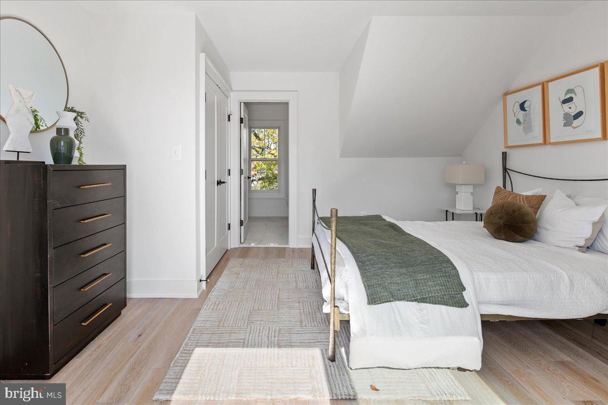 Arlington, Virginia, 22201, United States, 4 Bedrooms Bedrooms, ,5 BathroomsBathrooms,Residential,Active,1954022