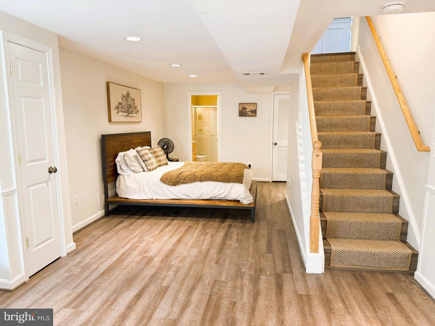 Potomac, Maryland, 20854, United States, 5 Bedrooms Bedrooms, ,4 BathroomsBathrooms,Residential,Active,1943828