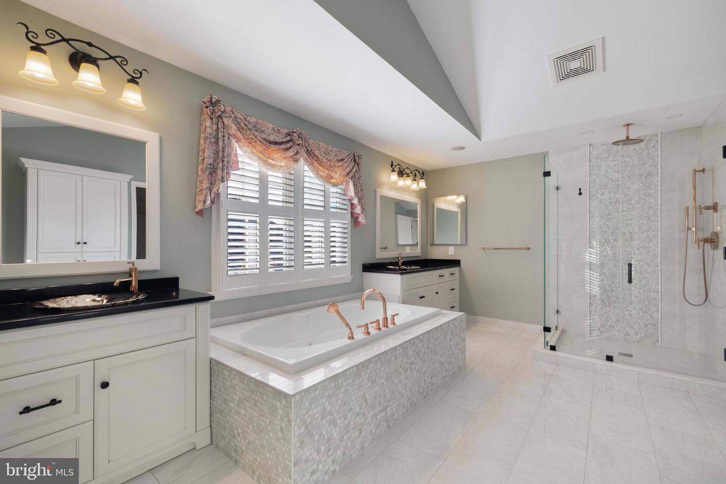 Rockville, Maryland, 20850, United States, 6 Bedrooms Bedrooms, ,5 BathroomsBathrooms,Residential,Active,1970950