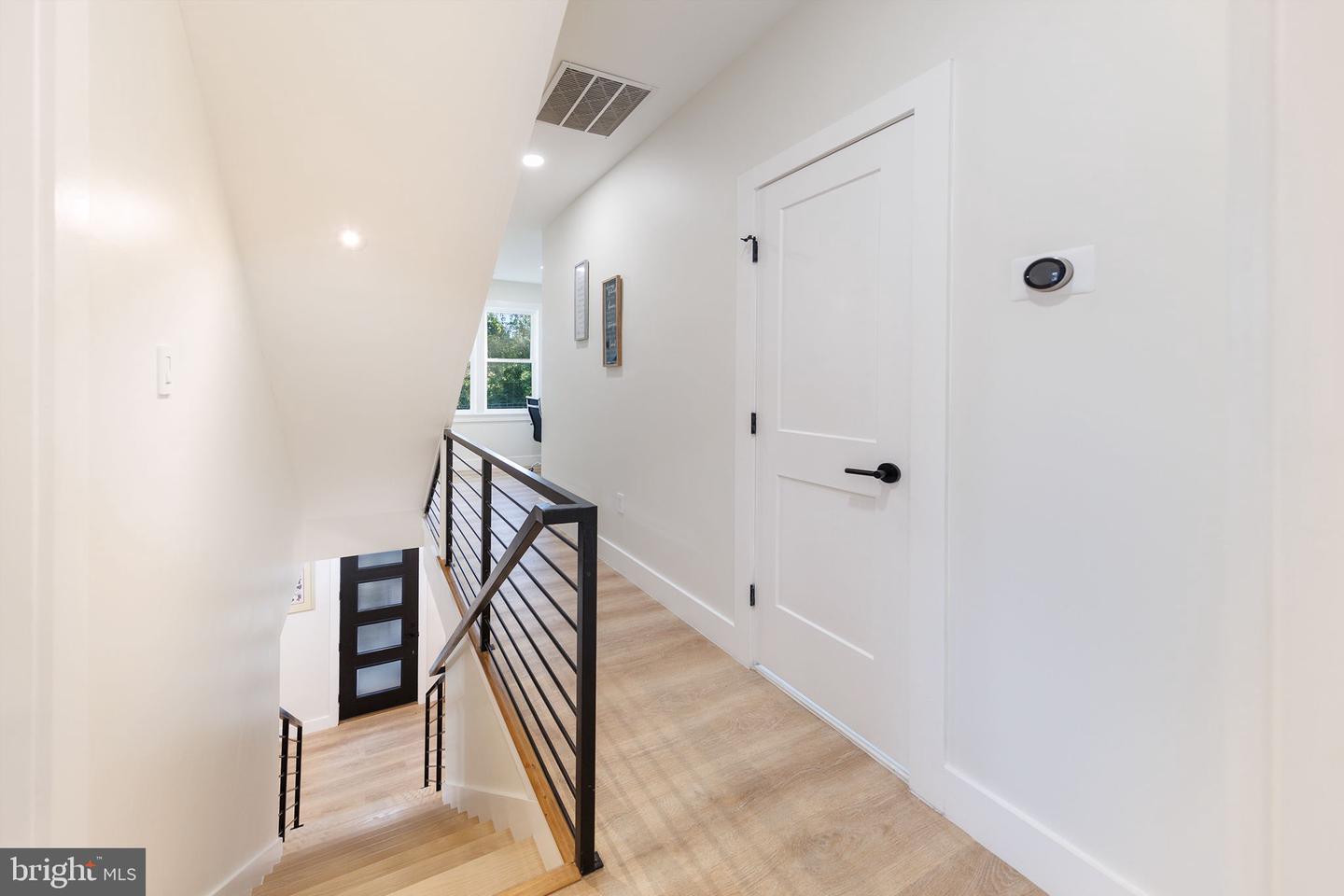 Washington, District Of Columbia, 20018, United States, 6 Bedrooms Bedrooms, ,5 BathroomsBathrooms,Residential,Active,1964489